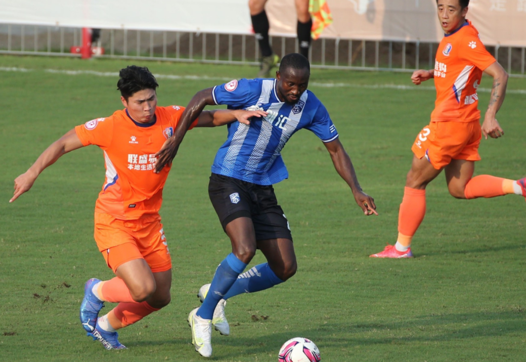 九游娱乐-包含刚刚！转会期武汉三镇调整名单以备社区盾转折点上海海港再遭质疑，罗马复出首秀备战西甲的词条